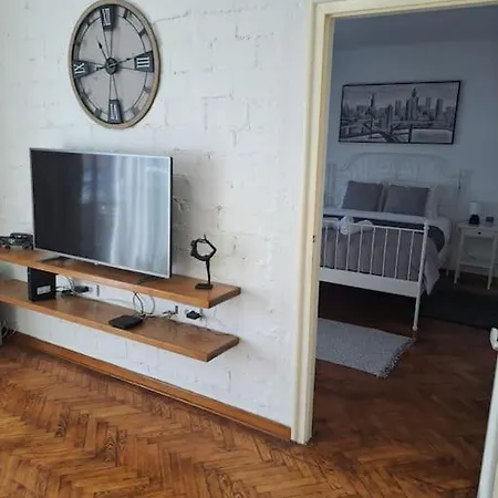 Apartment Ballerina *