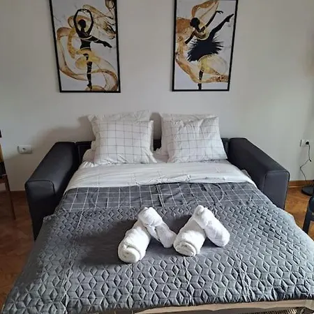 Ballerina Apartment *